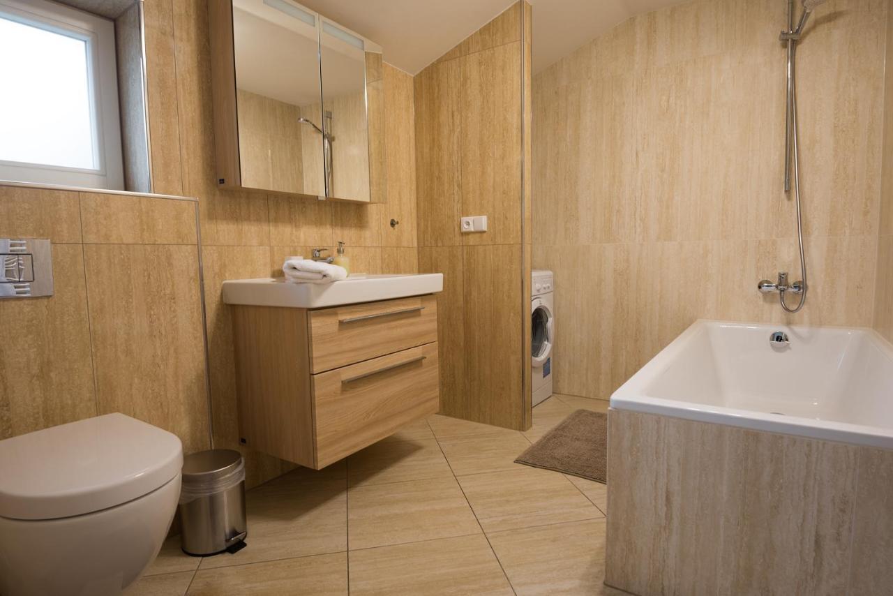Spa Apartments Bulharska 카를로비바리 외부 사진