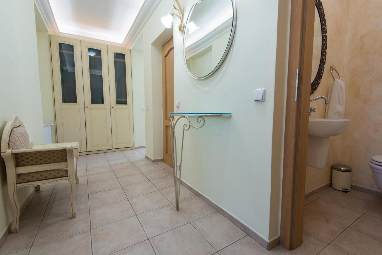 Spa Apartments Bulharska 카를로비바리 외부 사진